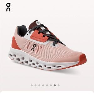 ON running Cloudstratus Rose Red
